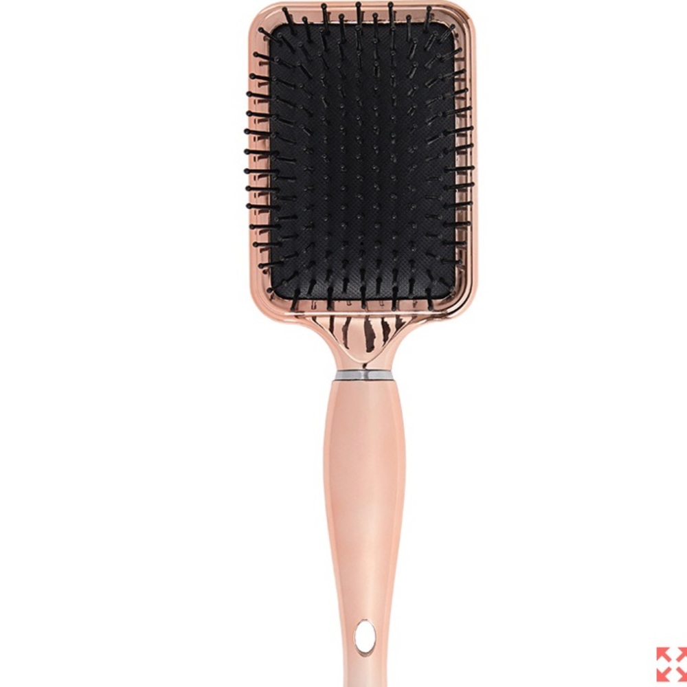 Aria Beauty Electroplated Detangling Brush
